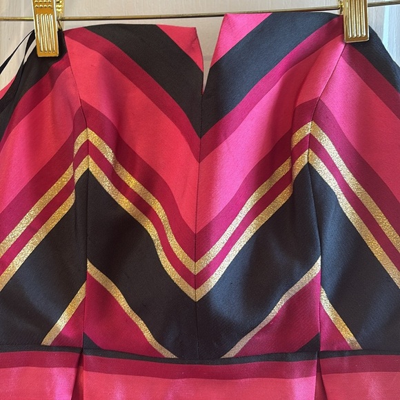VINEYARD VINES NWTS GORGEOUS DRESS MAGENTA PINK BLACK GOLD METALLIC SIZE 10 - Picture 2 of 7